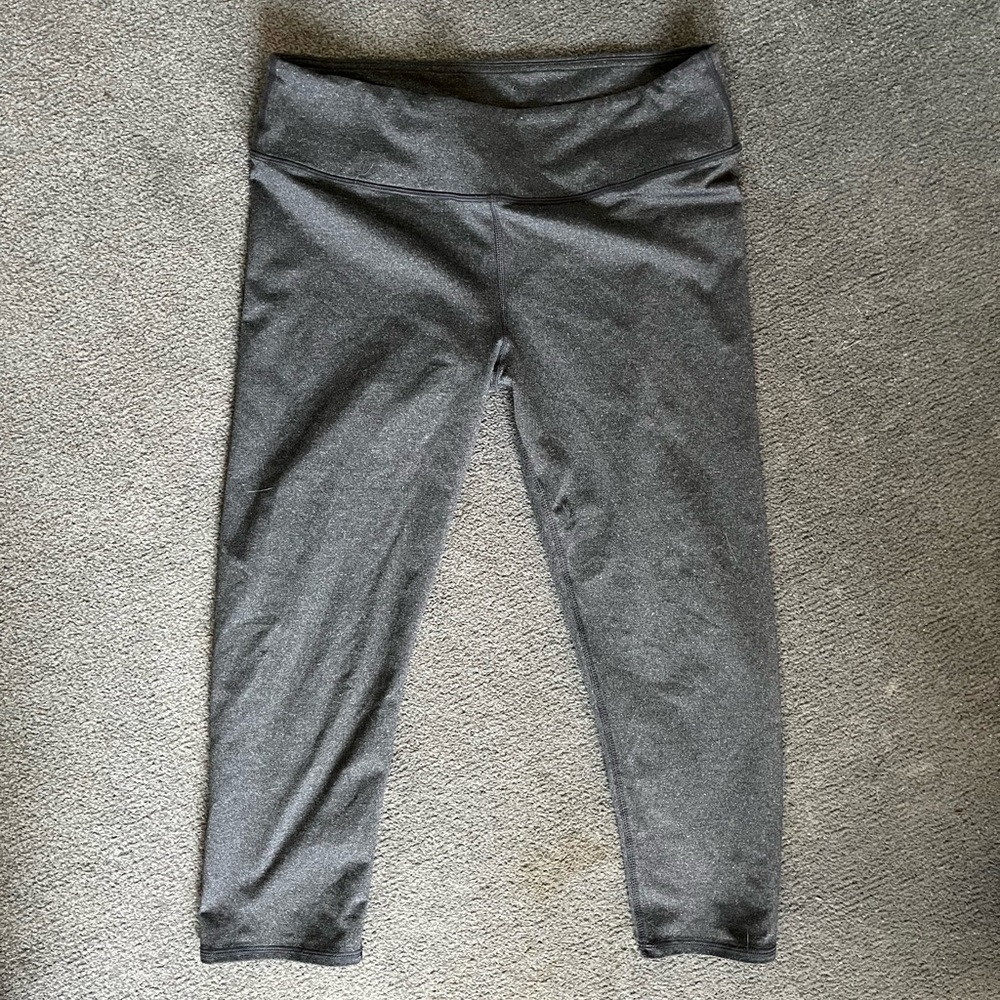 Fabletics capri leggings